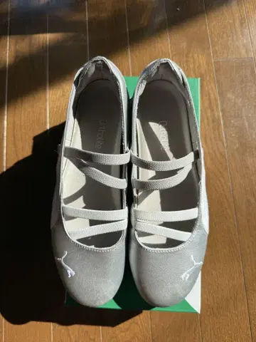 Puma 우먼 스피드캣 발레 메탈릭 스니커즈 25cm