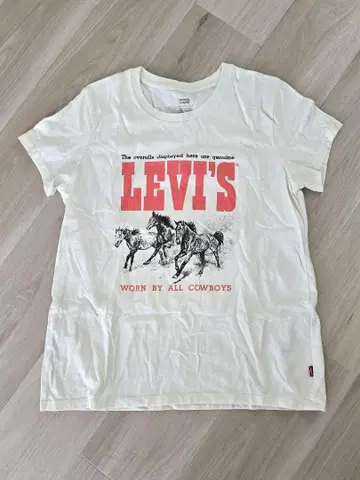 미사용에 가까운 [LEVI'S] 반팔 티셔츠 M 사이즈