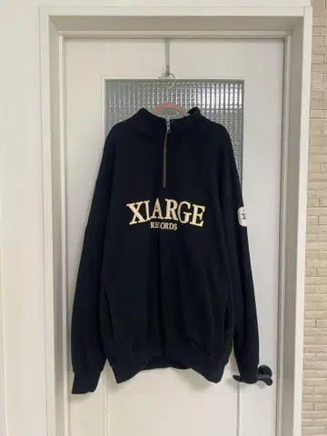XLARGE HALF ZIP PULLOVER SWEAT 블랙