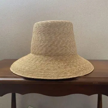 wica grocery Straw Hat Shadow