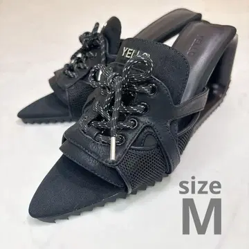 미사용품 YELLO TANK DEFORMED WEDGE SANDALS