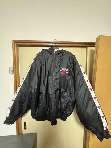NBA Chicago BULLS 패딩 초레어 나일론 자켓