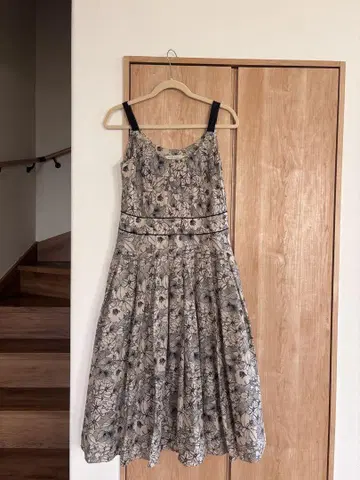 LAURA ASHLEY 꽃무늬 원피스 사이즈 11