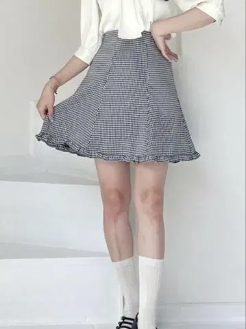TITTY&CO. 플레어 미니 스커트 블랙 깅엄 체크