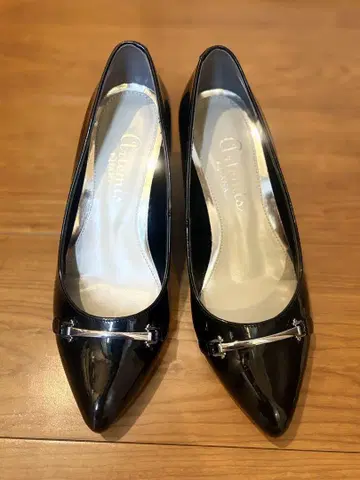 블랙 포인티드 토 슈즈