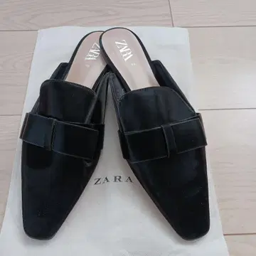 ZARA 블랙 리본 포함 샌들