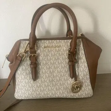 Michael Kors 로고 핸드백