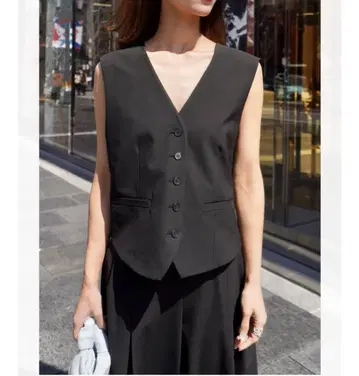 HYEON 헤욘 duck gilet / black