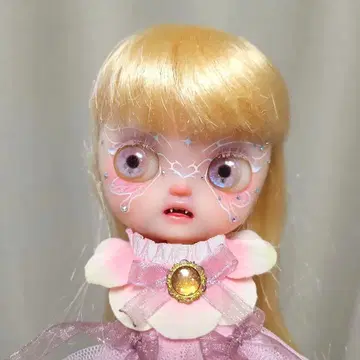 꽃의 요정 커스텀 미디 브라이스 알비노 씨 해외 작가님 커스텀 인형