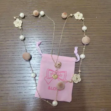 앤드러브 오리지널 하트 까멜리아 목걸이, 골드, 미사용