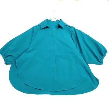 reve blue 7부 상의 오픈 카라 돌먼 슬리브 청록색