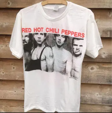 RED HOT CHILI PEPPERS 티셔츠