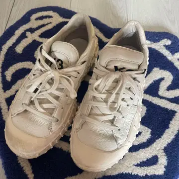 Y-3 화이트 가죽 스니커즈