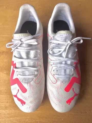 23.5 Puma 퓨처 플레이 축구 스파이크 푸마