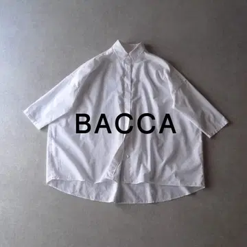 미품 투모로우랜드 BACCA 화이트 와이드 블라우스 셔츠 B410