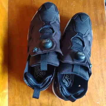 Reebok Instapump 블랙 27 cm