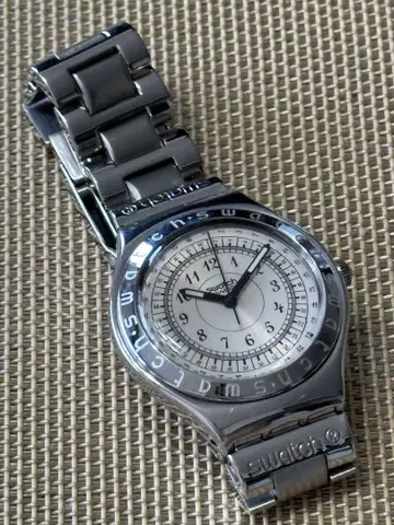 Swatch 아날로그 시계 실버