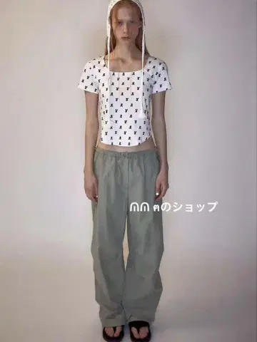 Rest&Recreation 크롭 티셔츠 화이트