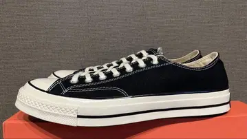 새상품 미사용 블랙 로우컷 CT70 27cm