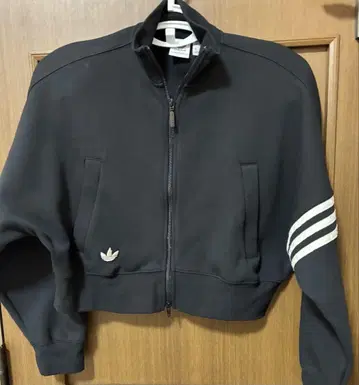 adidas 블랙 집업 저지 숏 기장