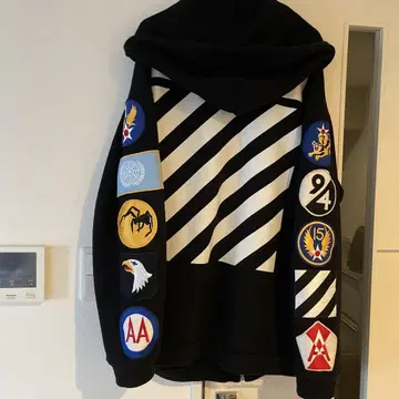 OFF-WHITE 와펜 후드티