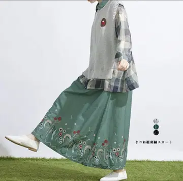 여우 밑단 자수 스커트 여성용 Emago 이마고 애니멀 꽃 자수 북유럽