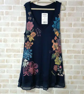 Desigual 네이비 꽃무늬 슬리브리스 S
