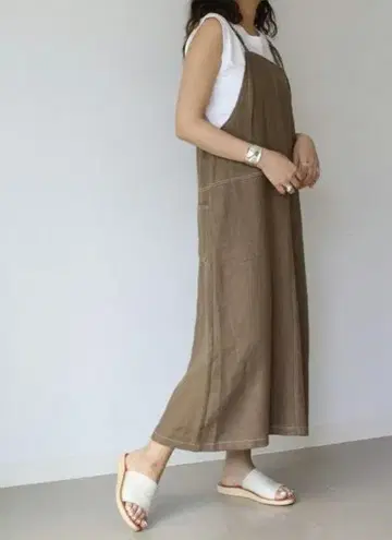 CANAL JEAN via j 린넨 스티치 점프 스커트