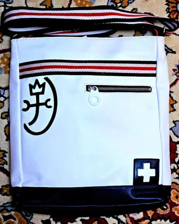 화이트 숄더백 합성피혁