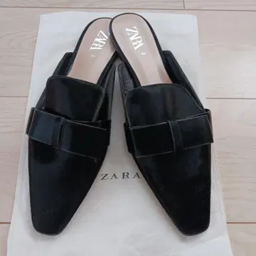 ZARA 블랙 플랫 샌들
