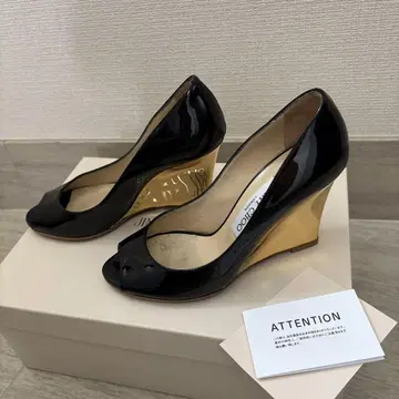 JIMMY CHOO 에나멜 오픈토 웨지 힐