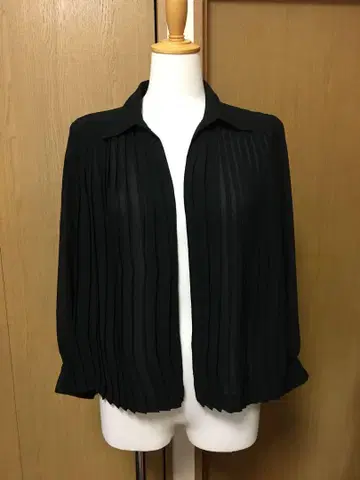 moziiresert 블랙 긴팔 플리츠 시어 블라우스 상복