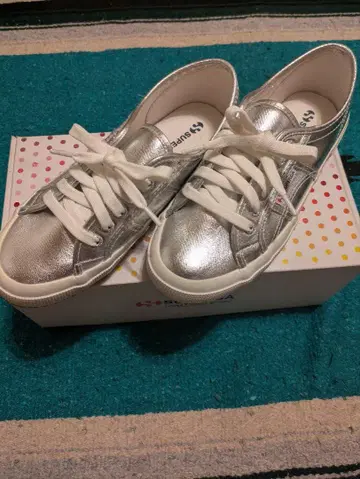 SUPERGA 실버 스니커즈