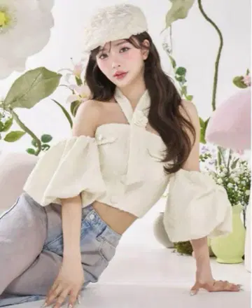 다리치 홀터넥 오프숄더 트위드 상의