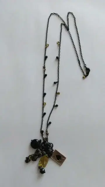 블랙 & 골드 컬러 별 핸드메이드 목걸이