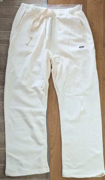 astrostuffs small logo reluxed joggers