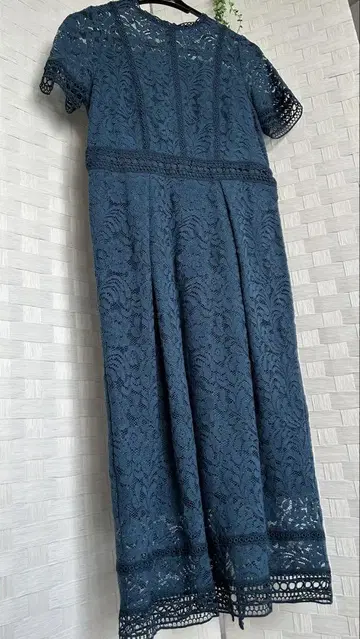 다크 틸 레이스 원피스 무릎 기장