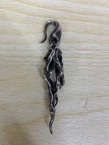 [새상품급 중고] TAUJAN 단종 오닉스 펜던트 탑