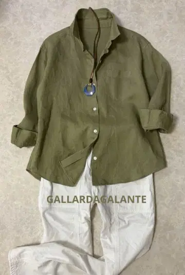 [GALLARDAGALANTE] 린넨 올리브 그린 뒷면 디자인 셔츠