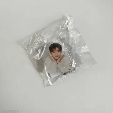 treasure 준규 클립 캡슐 토이 specialmoment