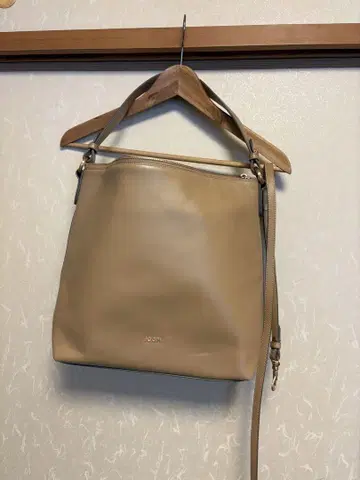JOOP! 베이지 숄더백 미사용 새상품