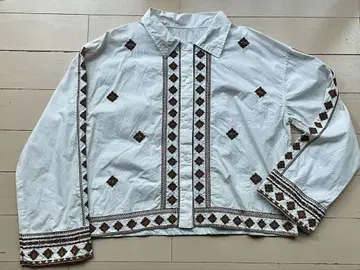 미착용 *피카* Ethnic embroidered shirt