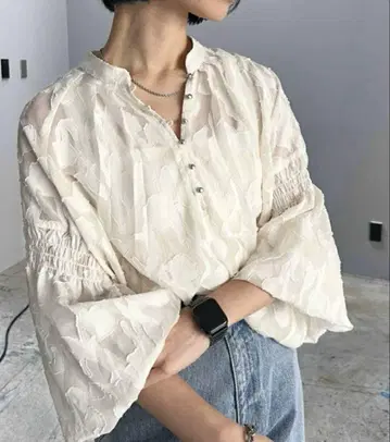 PAGEBOY 소프트 레이스 자카드 블라우스 페이지보이