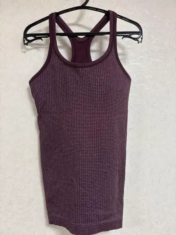 Lululemon 탱크탑 버건디 (라메 믹스) 사이즈 4
