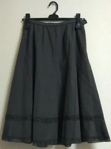 레리안 레이스 자수 플레어 스커트 브라운
