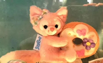 리나벨 인형 배지 더피프렌즈의 필드위