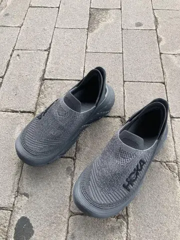 HOKA ONE ONE (호카오네오네) 슬립온