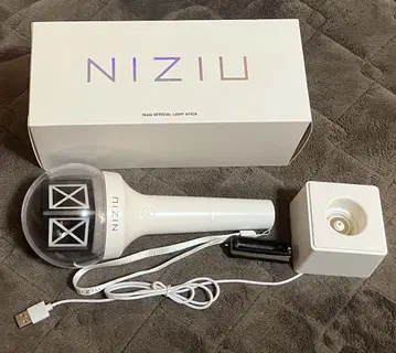 NiziU OFFICIAL LIGHT STICK 공식 응원봉