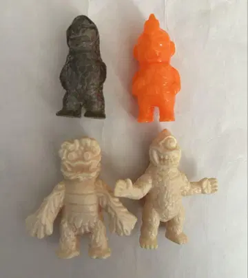 가가멜 수수께끼 가챠 캐스트 인형 4개 묶음
