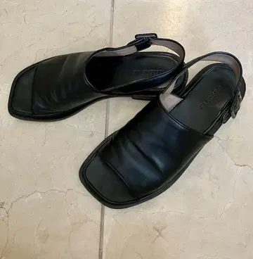 가죽 샌들 이탈리아제 갤러리 바이